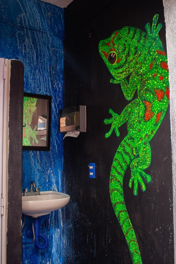 Chanclas Hostel Vallarta プエルトバラータ エクステリア 写真