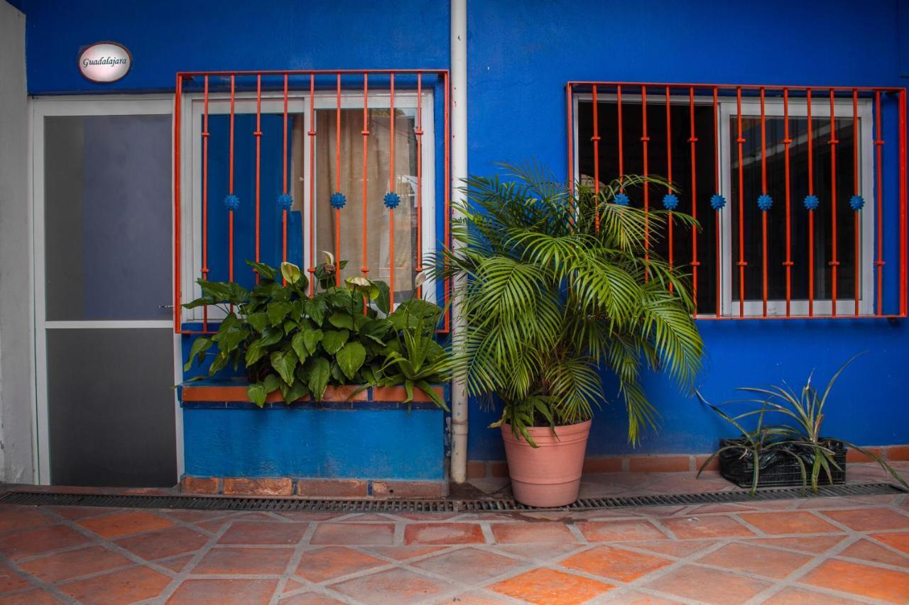 Chanclas Hostel Vallarta プエルトバラータ エクステリア 写真