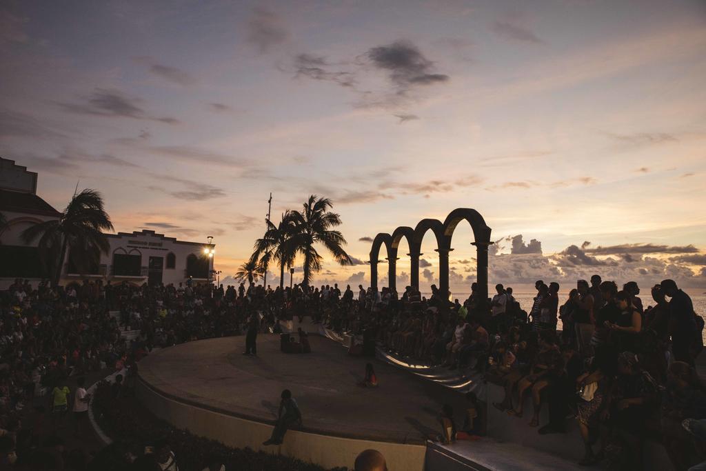 Chanclas Hostel Vallarta プエルトバラータ エクステリア 写真